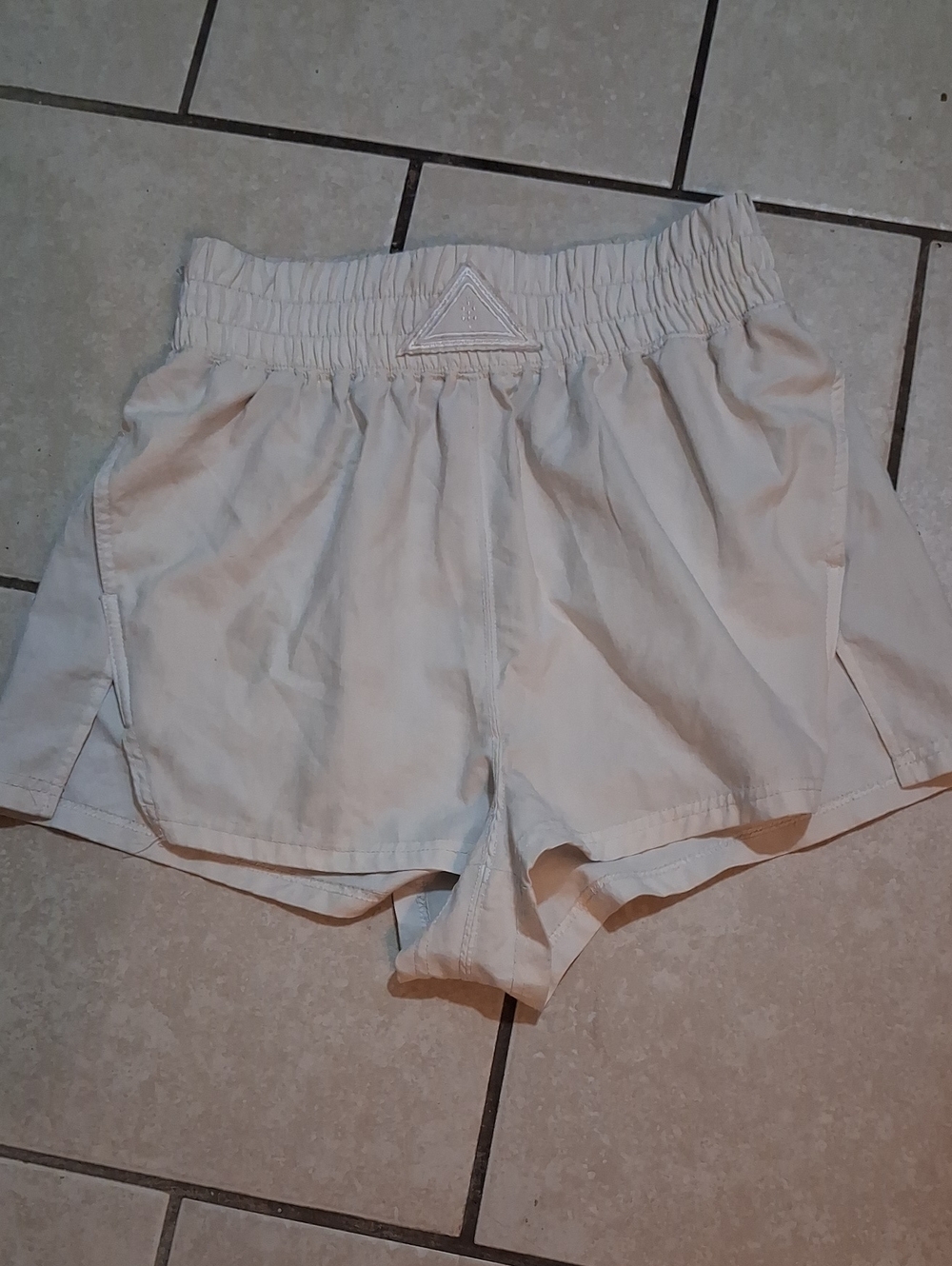 Free People Movement Womens Sz M Cream Smocked Athletic Shorts